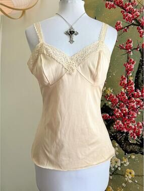 Vintage Vassarette Lace Cami Top 34 Nude Tan Satinessence Coquette Romantic 80s